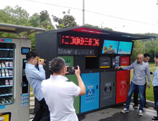 德瀾仕智能垃圾箱分類精細(xì)、模式高端，已成功覆蓋400余城